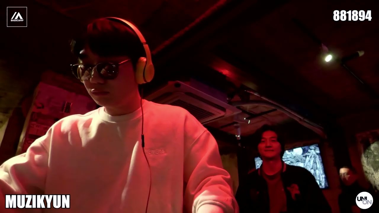 [SIDE PROJECT] IN DA HOUSE 881894  [MUZIKYUN]
