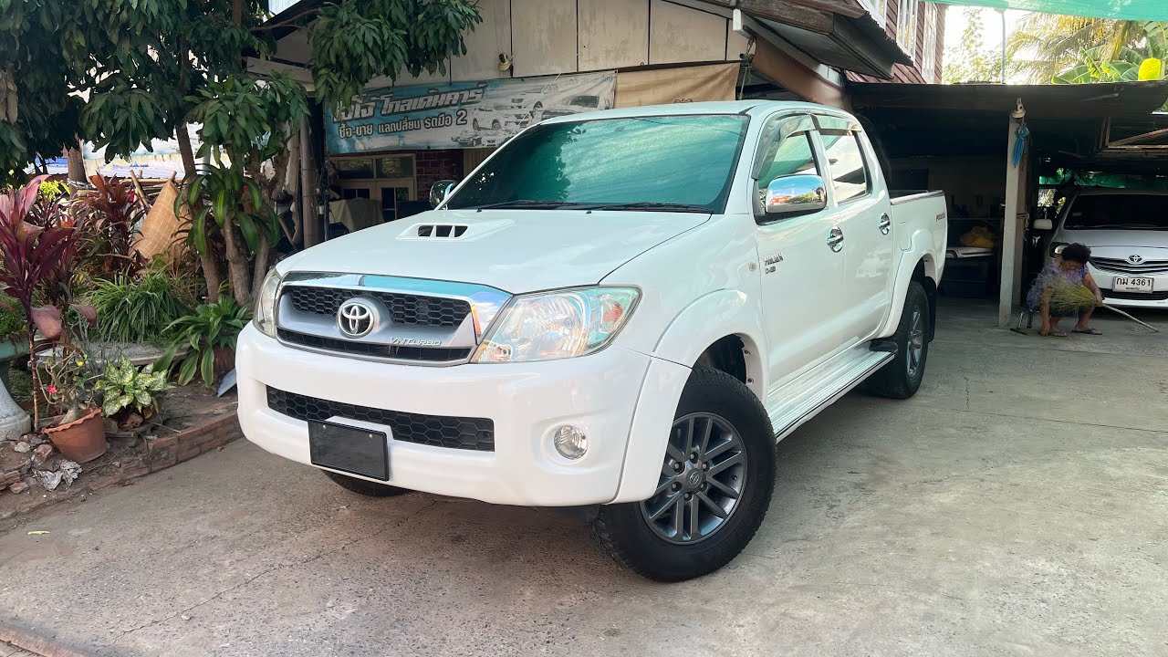Toyota Hilux Vigo DouBleCab Prerunner 2.5 E  MT ปี 10
