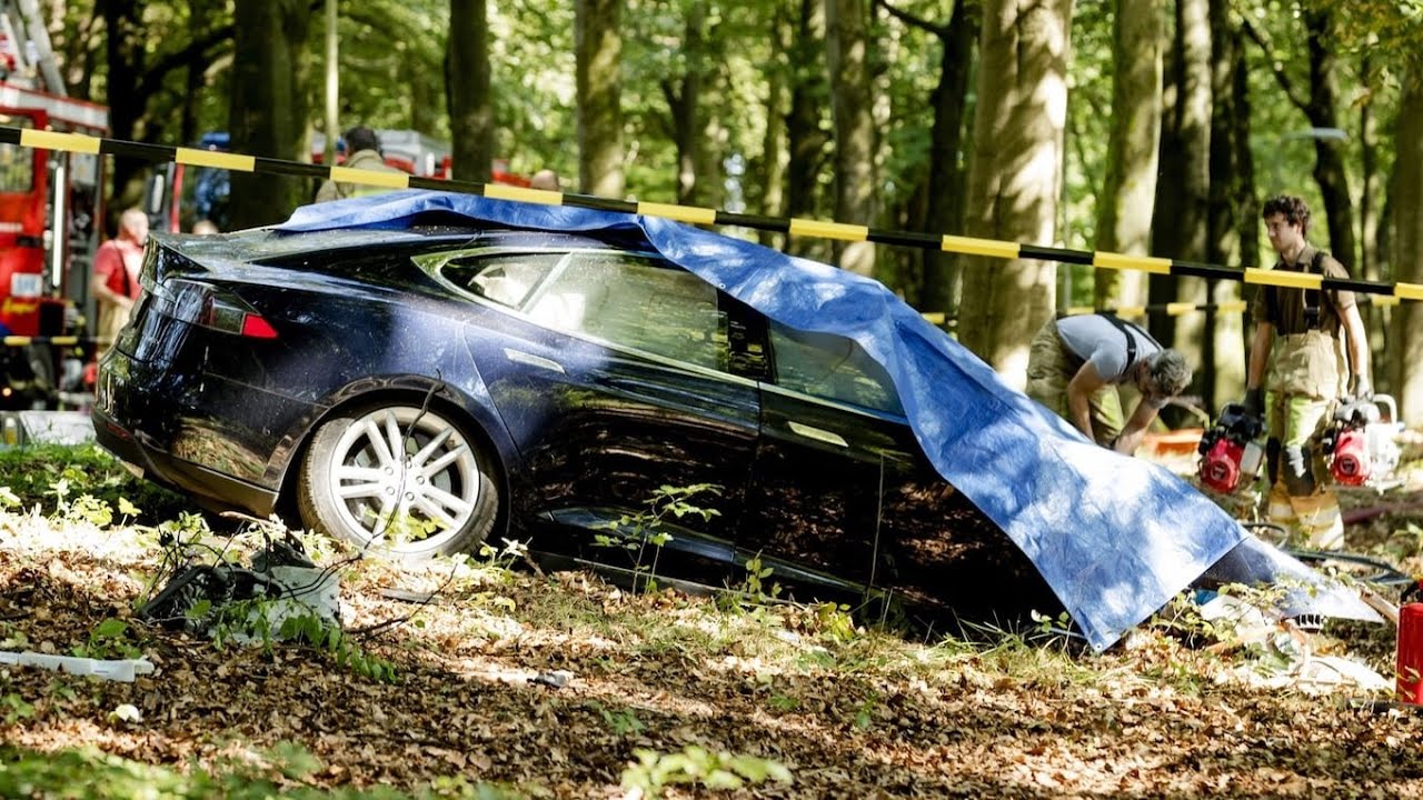 Are Bigger Cars Safer Than Smaller Cars ?  Exactly How Safe Is Your Car ?
