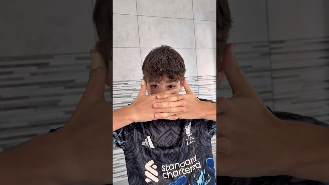 Tutorial capelli di Luka 😂 #cookiesfamily #challenge #famiglia #hairstyle #tutorial