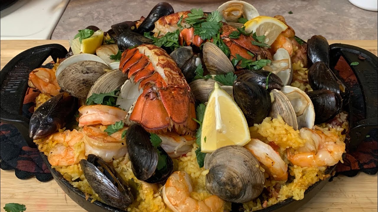 Weber SmokeFire Paella