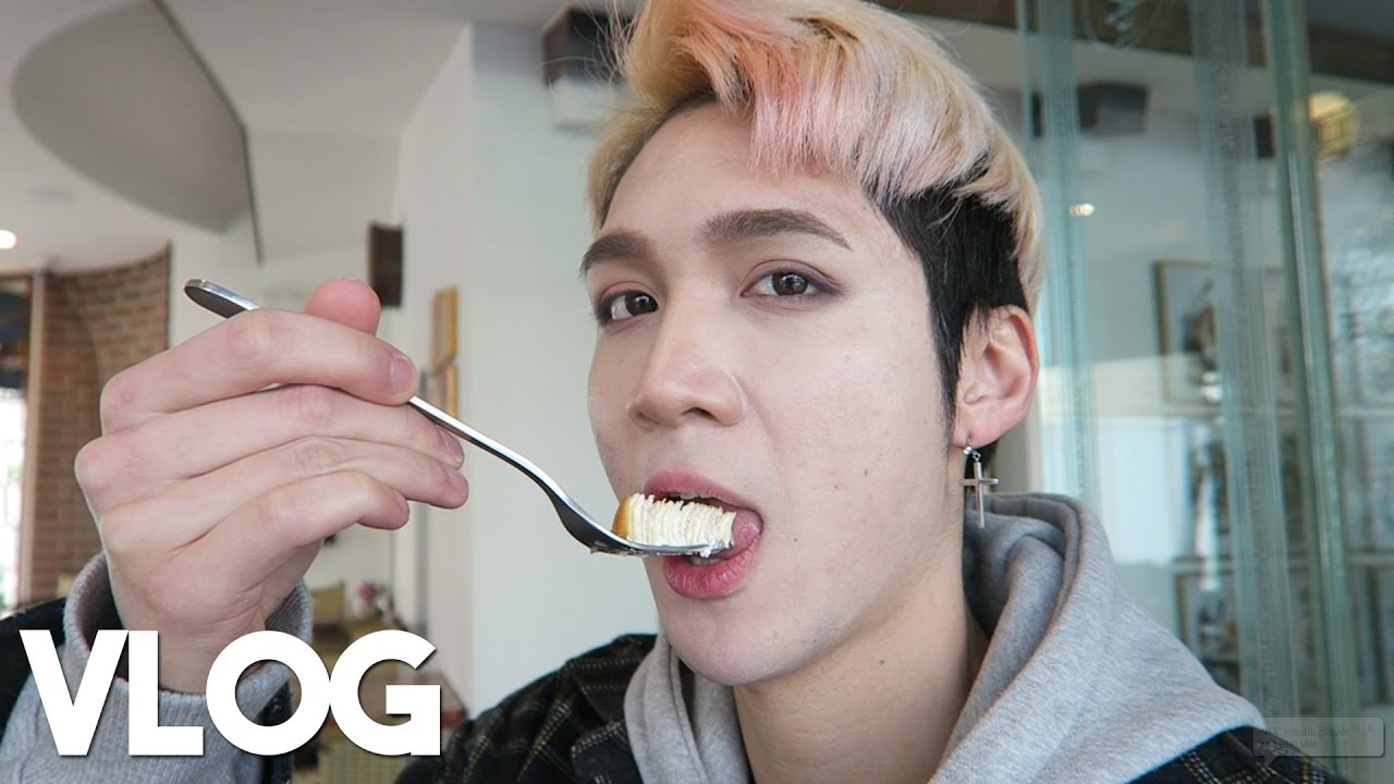 Fancy Cheese Tarts & Problematic Fangirls lol || Vlog - Edward Avila