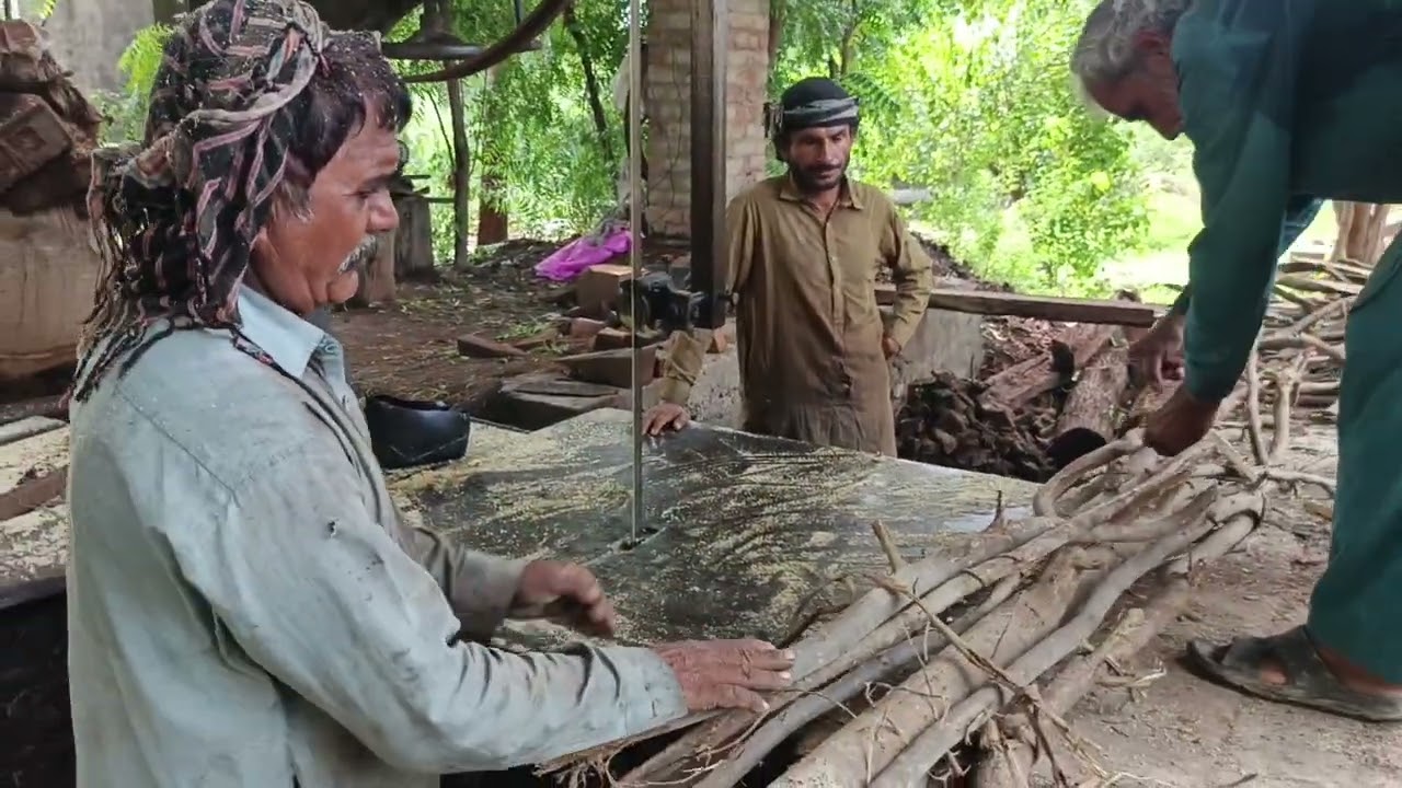 World famous Wood Cutter Aara beautiful from house host imran javed kunri