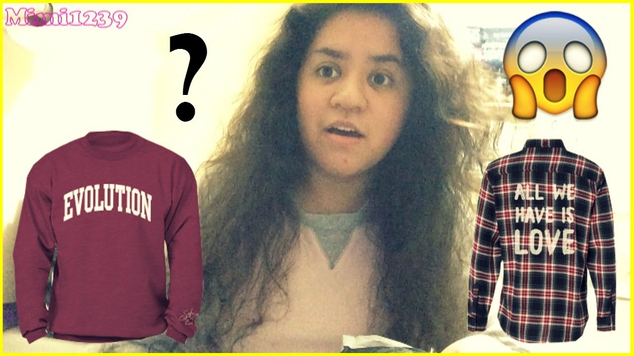 Unwrapping Sabrina Carpenter Merchandise! (PLOT-TWIST)