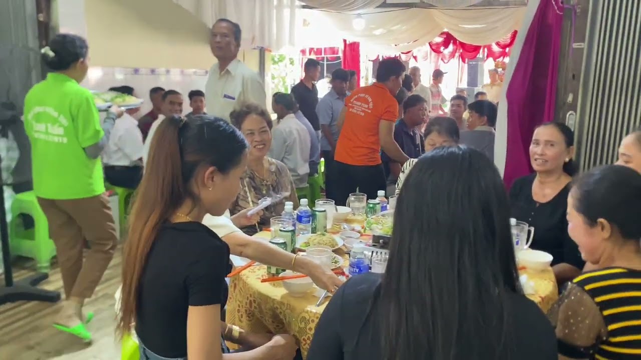 Đám cưới vũ đang 