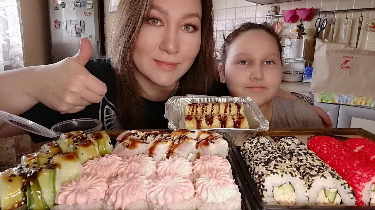 МУКБАНГ/СУШИ И РОЛЛЫ🍣 48 ШТУК/ОБЖОР❗