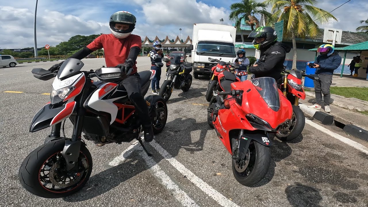 Rojak Racing Breakfast Club | Ducati Hypermotard | Waterfront PD