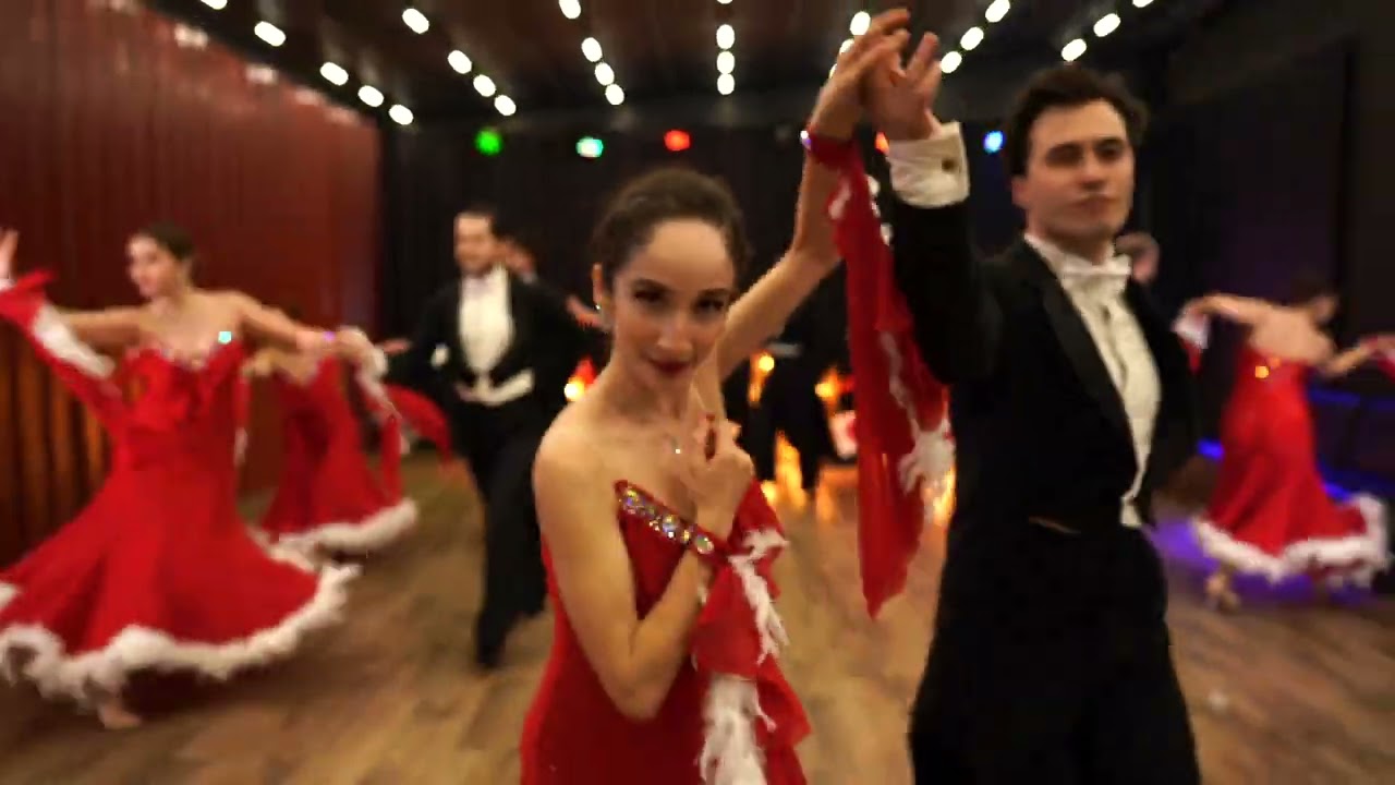 Танцевальный вальс ABDA DANCERS в исполнении команды Ясемена Карадумана (Waltz Team 2).