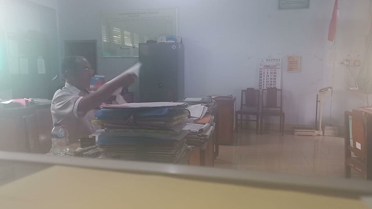 Pelayanan Kantor Tata Usaha .SMPN1NANGGULAN saat jam kerja 