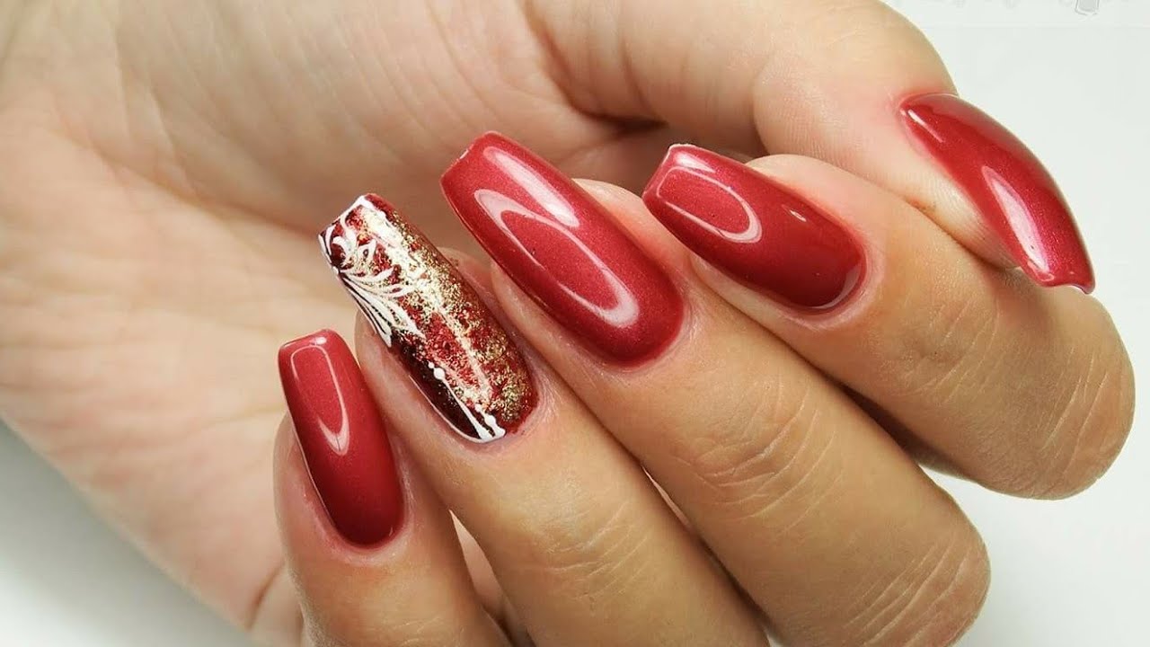 Metalic red & gold ornament / Cuccio Polska