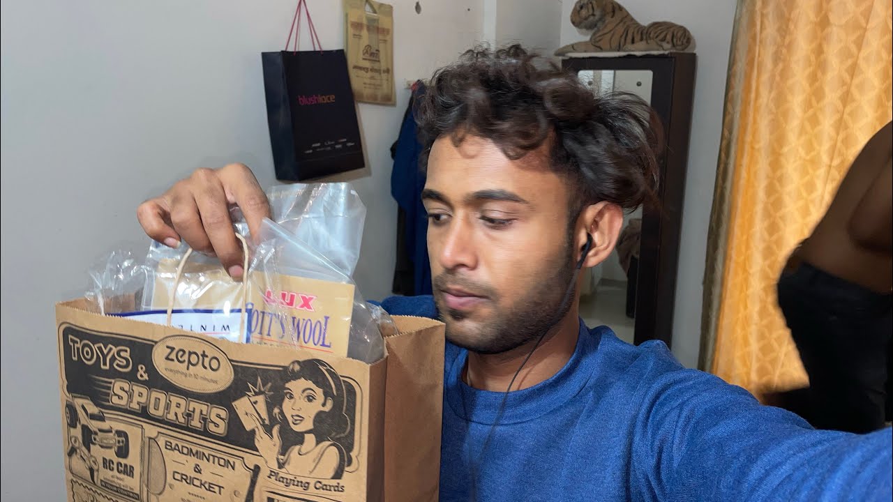 Poora Din Aavara Gardi Me Nikal Gya 🛴