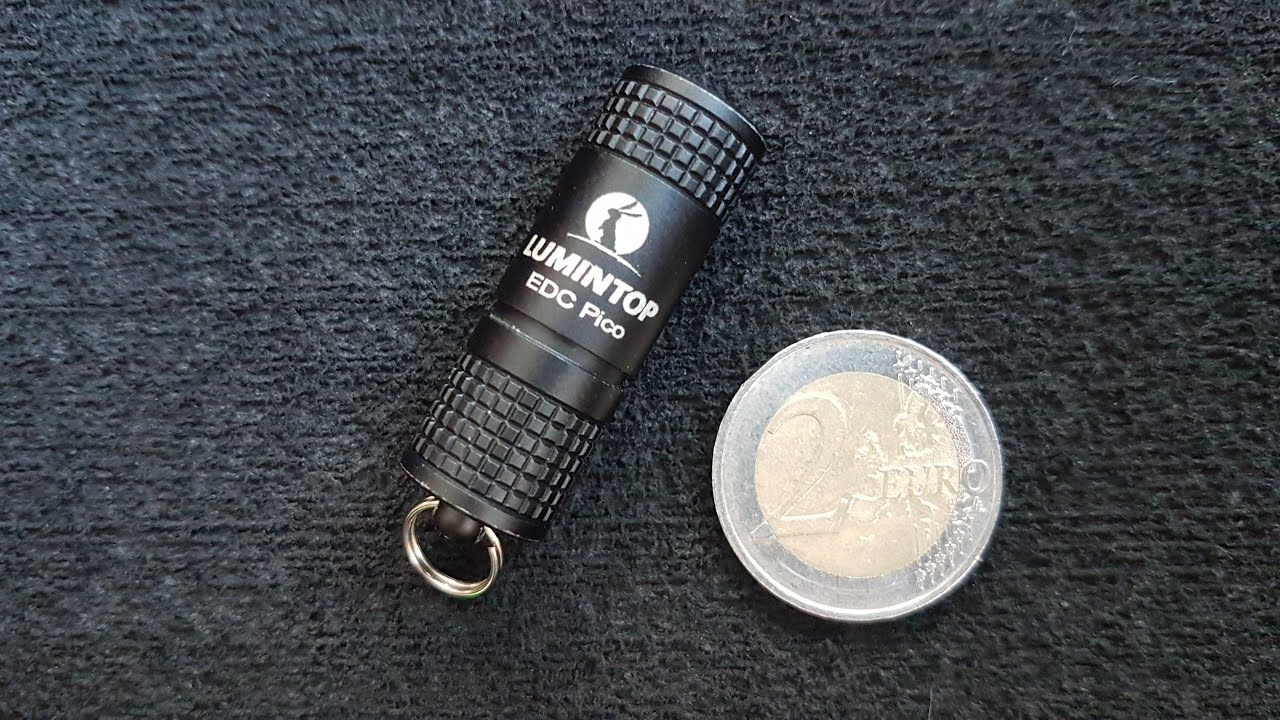 Lumintop EDC Pico a escena: Linterna sencilla y compacta para llavero.