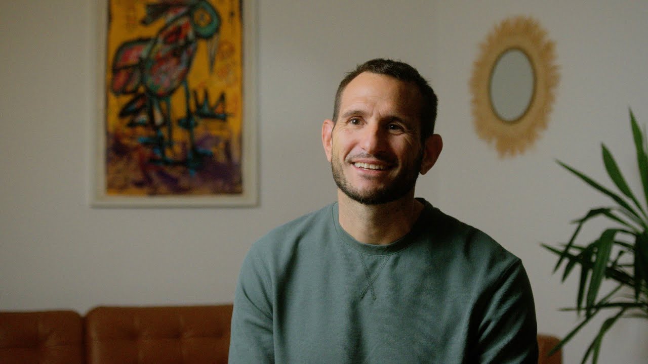 Bilingual Life in Bienne/Biel, Switzerland - Interview with Loris Barth