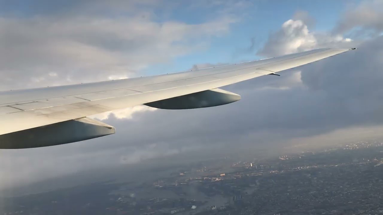 Boeing 777 KLM Scenic Departure out of Schipol Amsterdam International 
