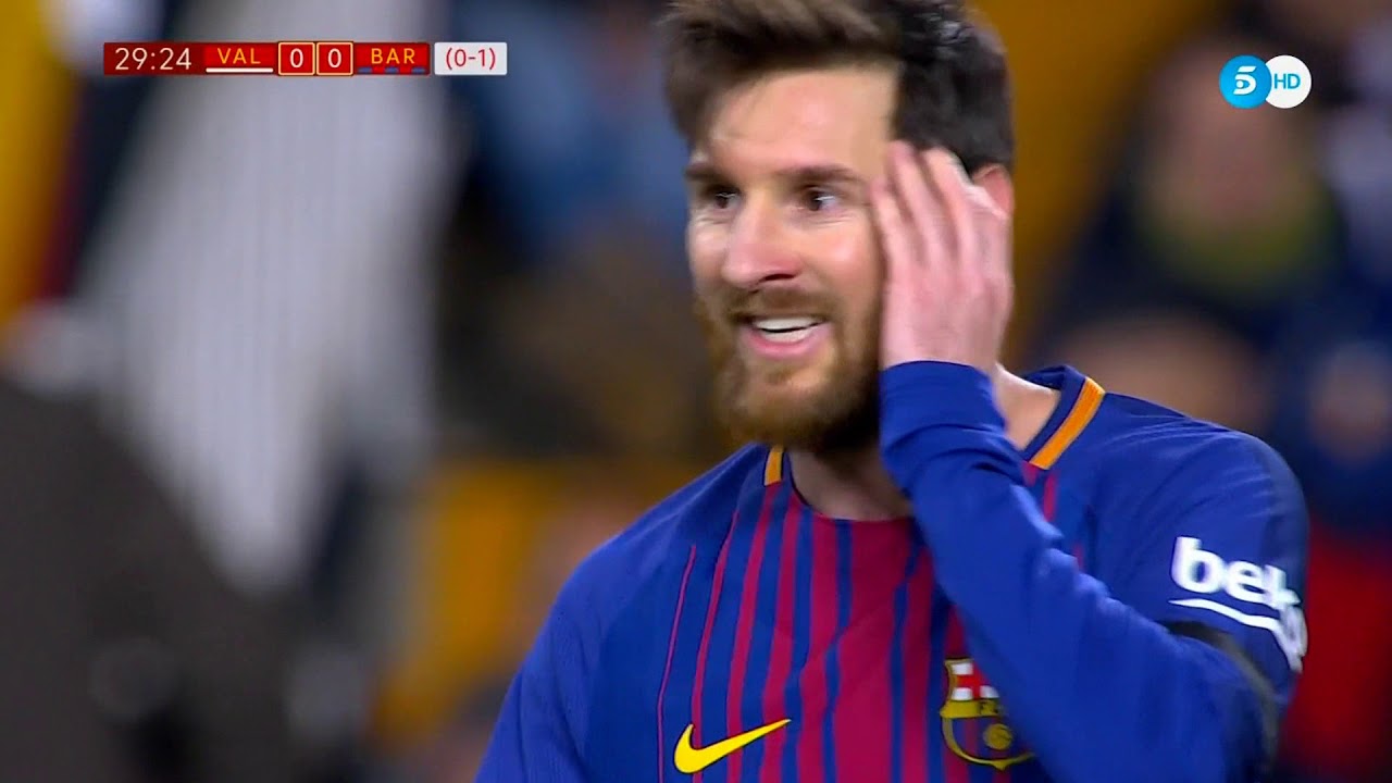 Messi vs Valencia CDR Away 17 18