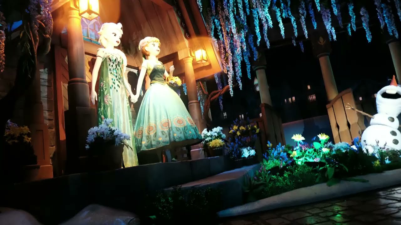 HK Disneyland Frozen part 2