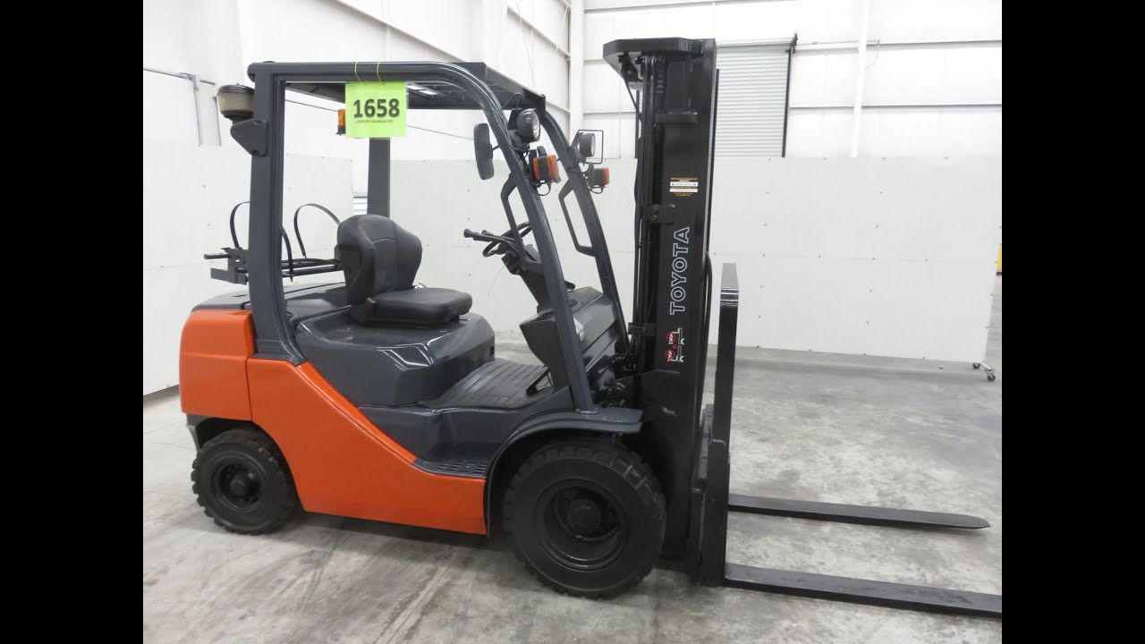 Cómo Operar o Manejar Montacargas Hombre Sentado Marca TOYOTA Modelo 8FGU25 Gas LP de 5000 Libras