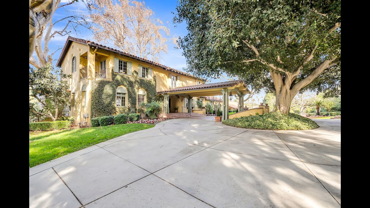 1929 Italianate Grove Residence in Riverside's Historic Greenbelt