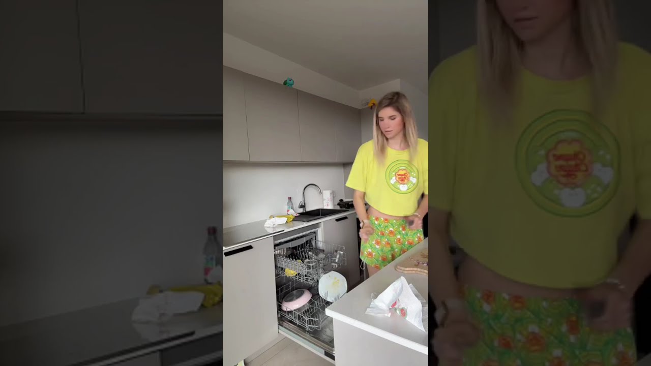 Hello everyone! Your daily dose of cuteness vlog! pretty livestream vlog! 