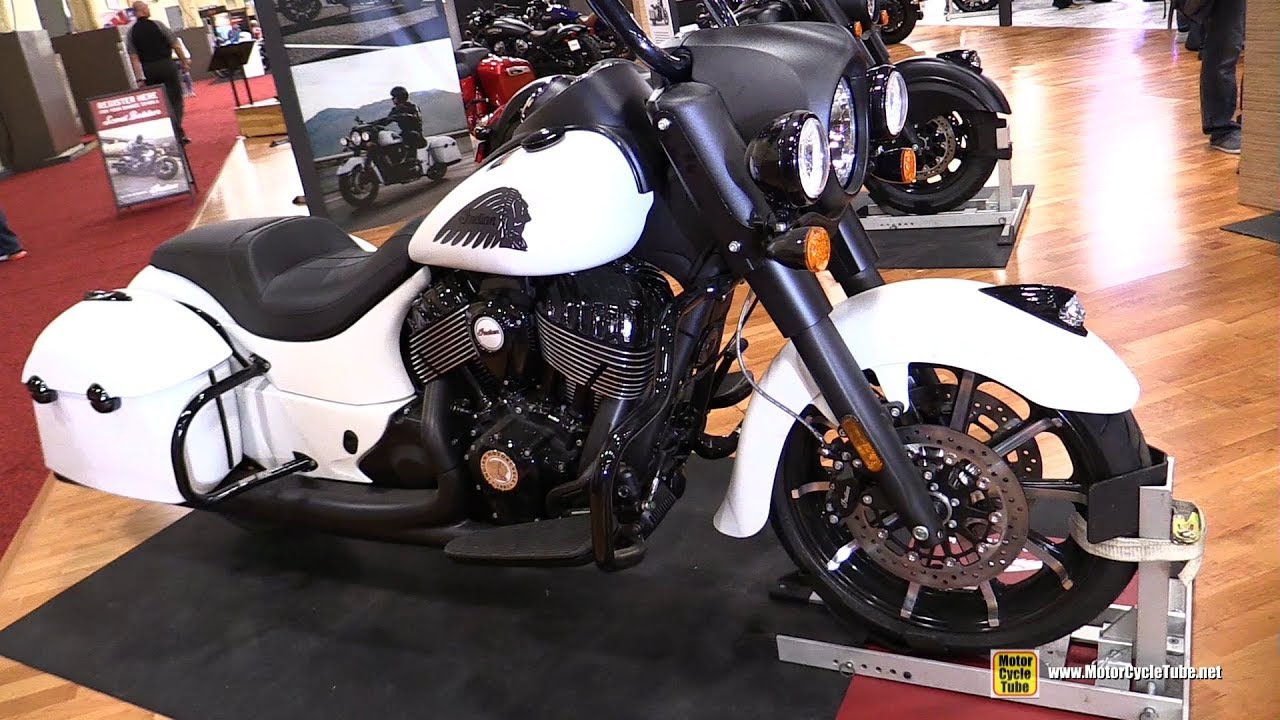 2019 Indian Springfield Dark Horse - Walkaround - 2018 AIMExpo Las Vegas