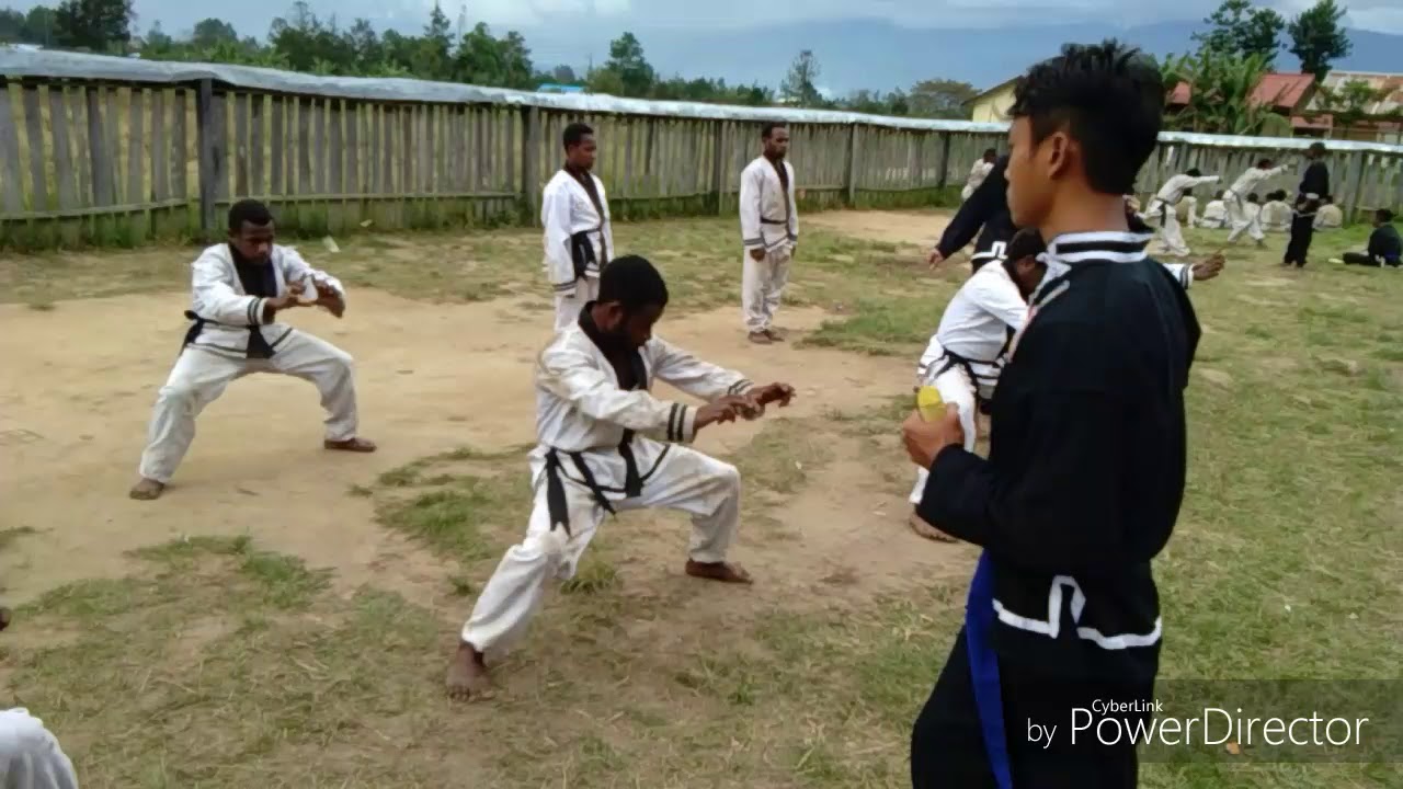 Pemberian Materi Dasar dan pelajaraan (ke-IKS -AN) SISWA POLOS IKS PI KERA SAKTI WAMENA PAPUA