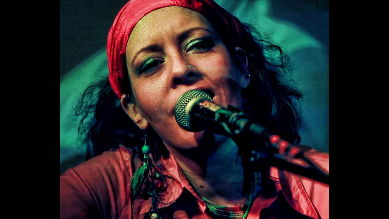 Sultanita Band - Uzun Ince Bir Yoldayım (Macarlar Almanya'da, Türk halk müziği)