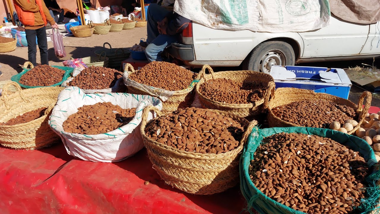 سوق أحد رسلان تافوغالت خيرات بلادنا عسل اللوز اللحم هذا الصباح marché au maroc