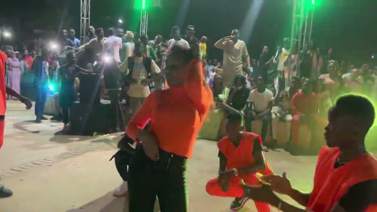 Wakar kauna wazan wasan moussa yaro à Niamey