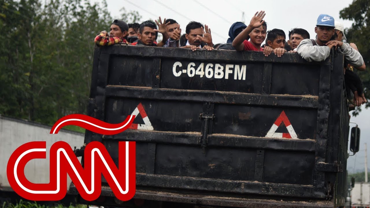 La caravana de migrantes que se dirige hacia Estados Unidos, en Aristegui