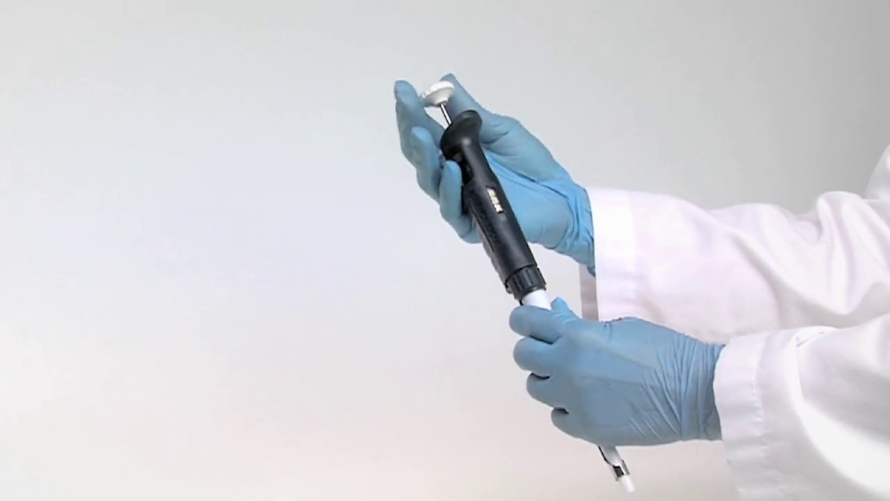 Técnicas básicas en Bioquímica: uso de pipetas automáticas