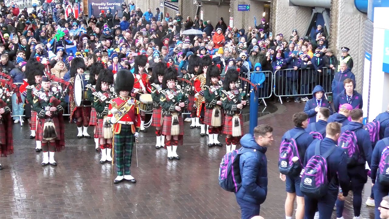 Crowd go crazy when Army Pipe Bands Lead Scottish Rugby team into Murrayfield Stadium