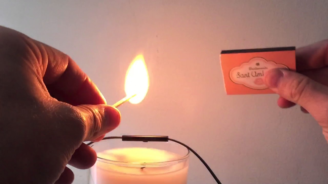 Lighting a match / Striking a match Sound Effect (free to use)