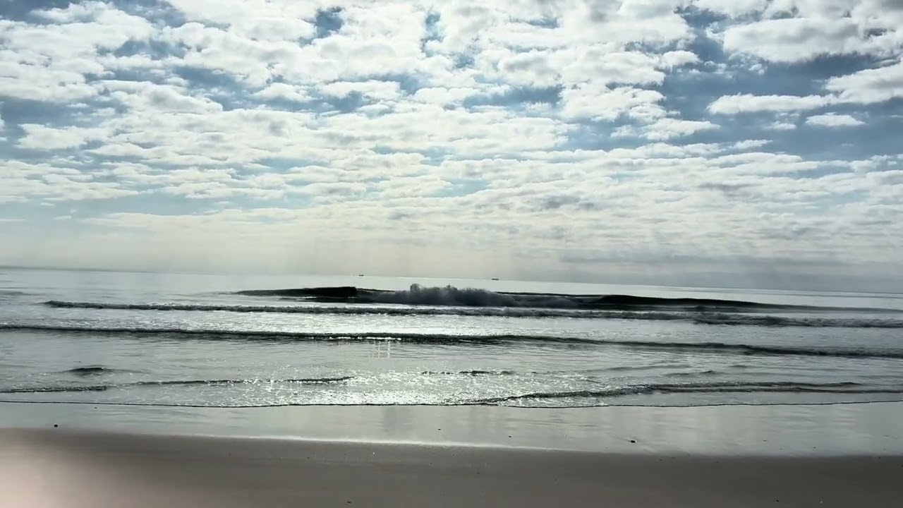 海の時間|穏やかな日の打ち寄せる波
