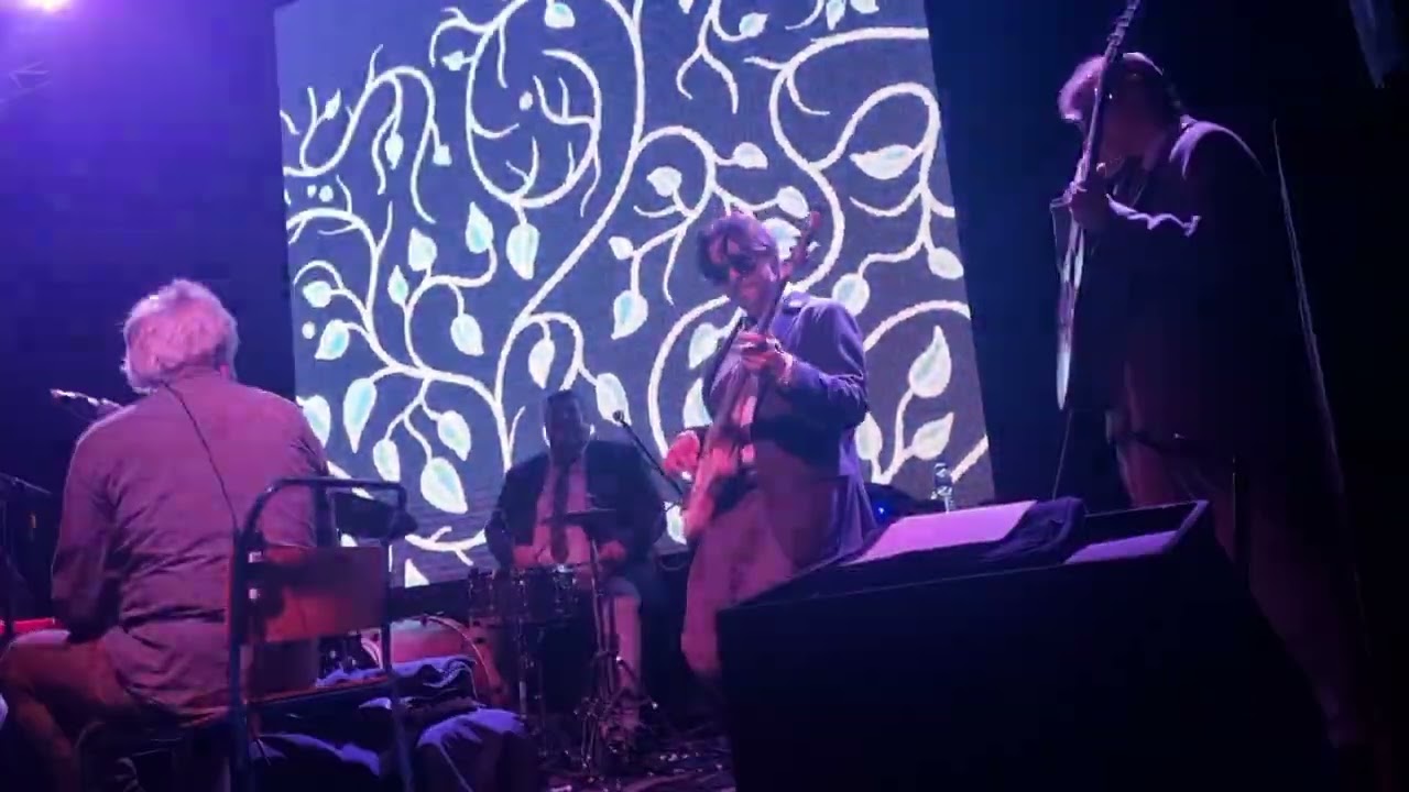 Three signs of a bad man - The Olllam (Liverpool arts club 28.1.24) insane solos!