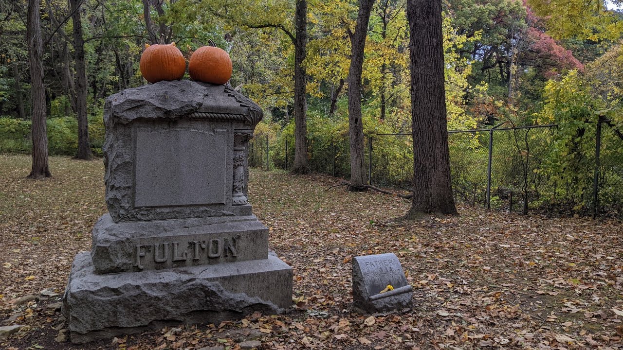 Bachelors Grove Cemetery - Late Night Encounters