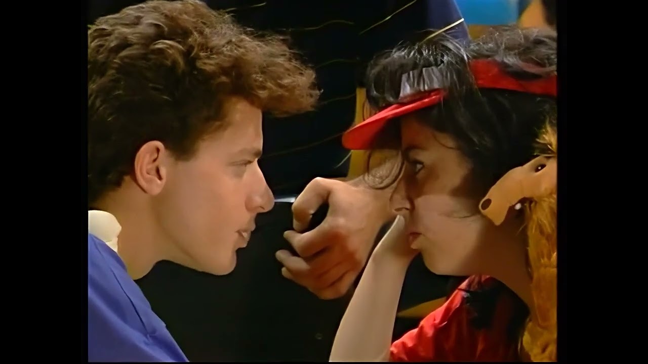 החופש האחרון עם הצעירים של תל אביב- פרק 3 (איכות משופרת)