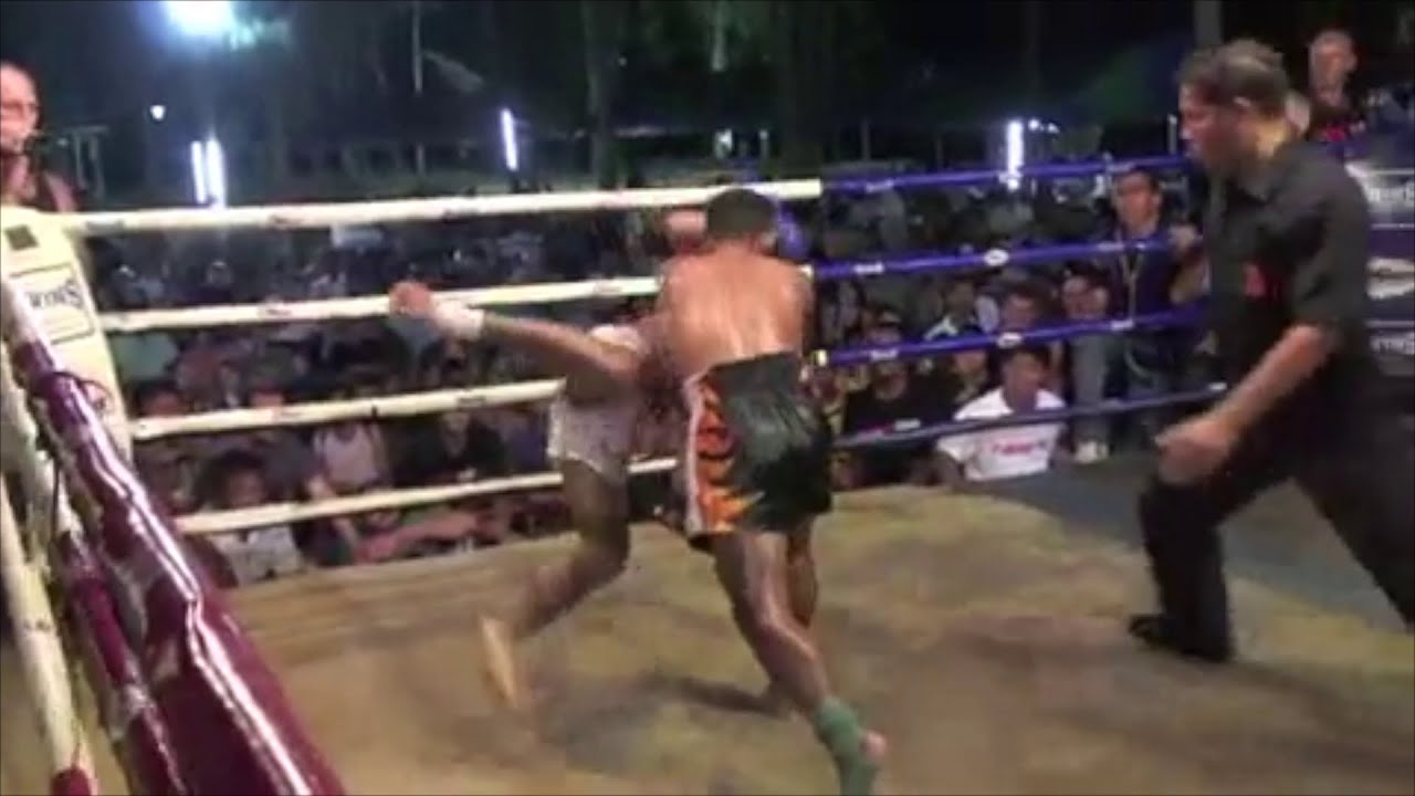 Muay Thai Technique: Outside Knee Bump Takedown