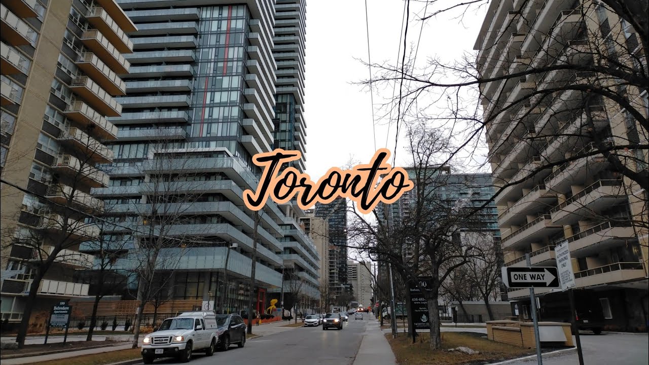 🇨🇦 Toronto Walk - Roehampton Avenue