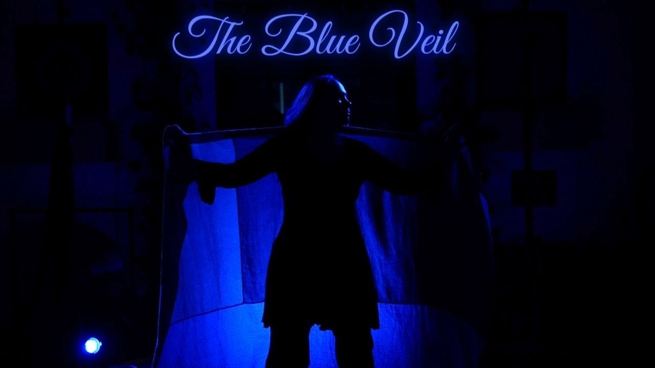 THE BLUE VEIL - in tribute to Isadora Duncan