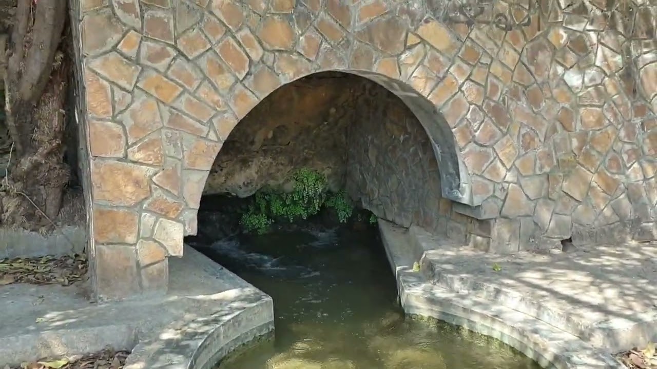 Quellen Tour nach Ayn Athoum und Ayn Tabrouq