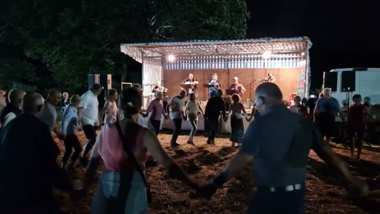 Rond Balancé de Dol par Fariell au Fest-Noz à Surzur le 17 août 2024