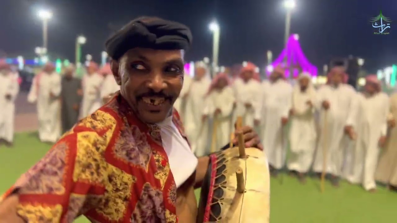 احتفال بالعيد بالقرية التراثية بوادي حلي 