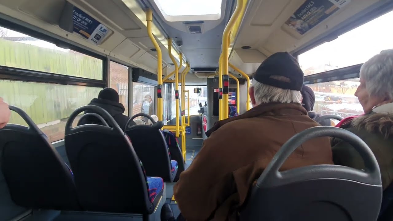 *Thrashy Beast* TM Travel Optare Solo 1153 (YJ10 EYF) Route 9
