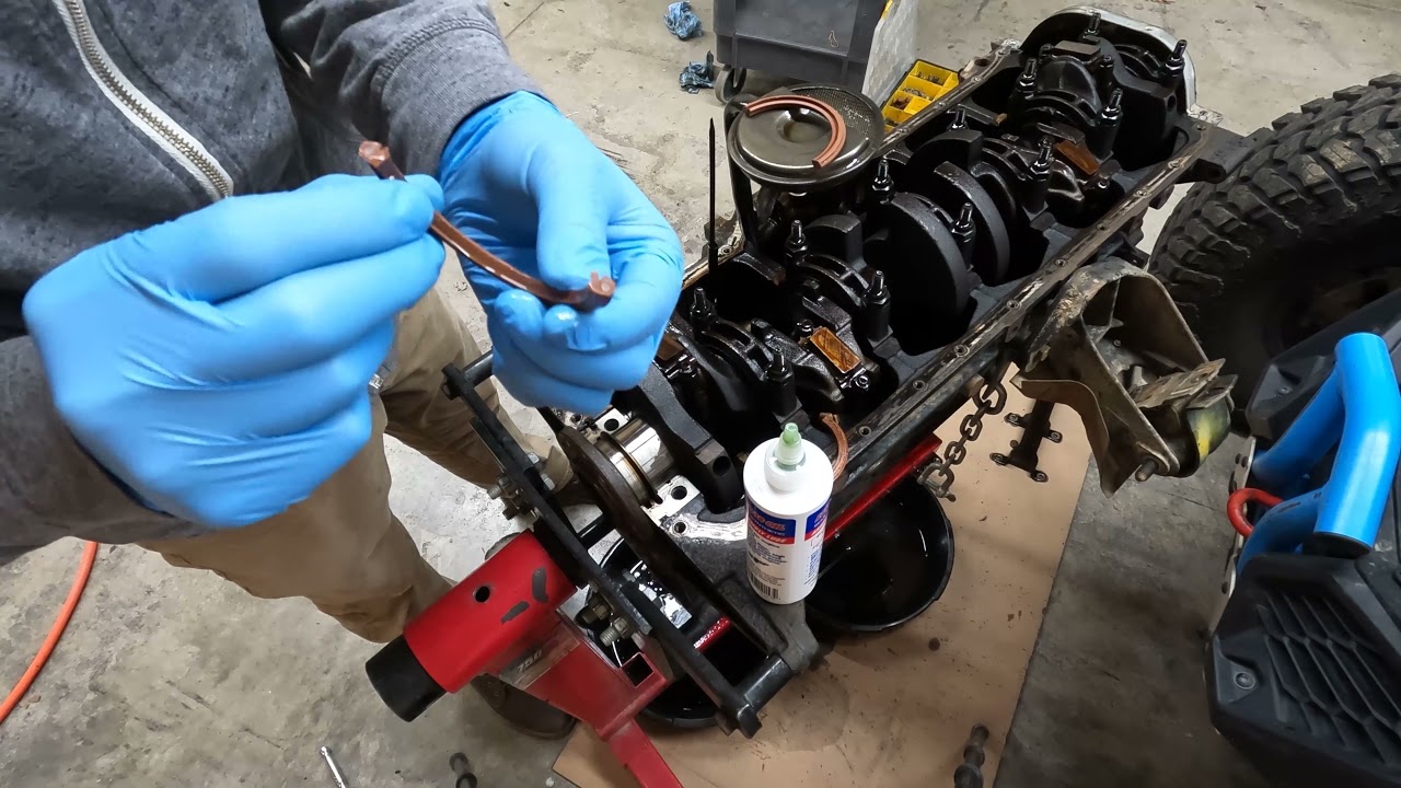 Jeep Wrangler TJ Rebuild and Mild Restoration | Part 3 | Rear Main Seal and Oil Pan Gasket Replacent