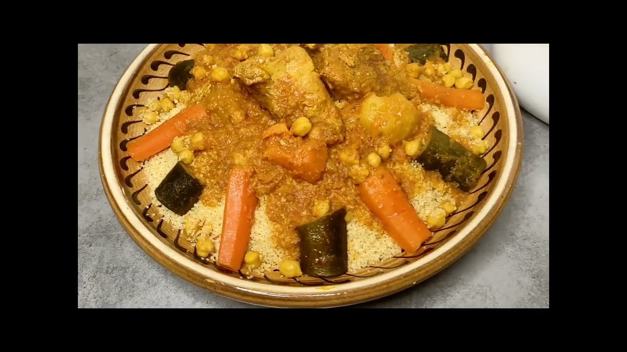 Couscous maison: une recette traditionnelle et parfumée pour un voyage culinaire au Maghreb !