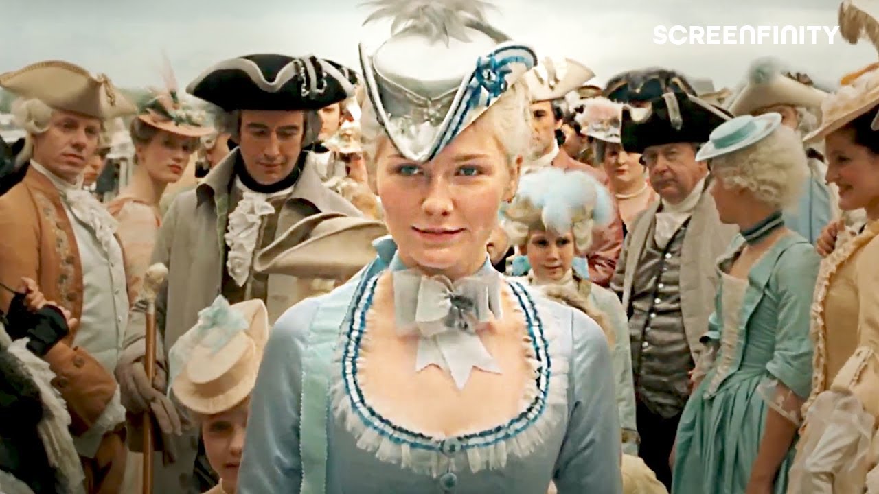 Marie Antoinette arrives at Versailles | Screenfinity