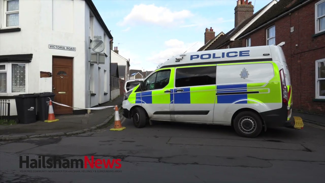 Police lockdown Hailsham Town Centre