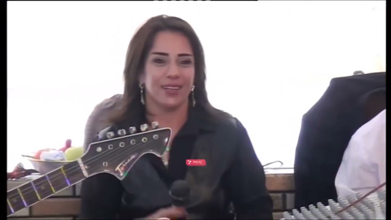 yeni super   popuri oxuyur Sevinc xanım ve Seyani bey   gitara Reşad   sintez Emil   nagara Ziyad