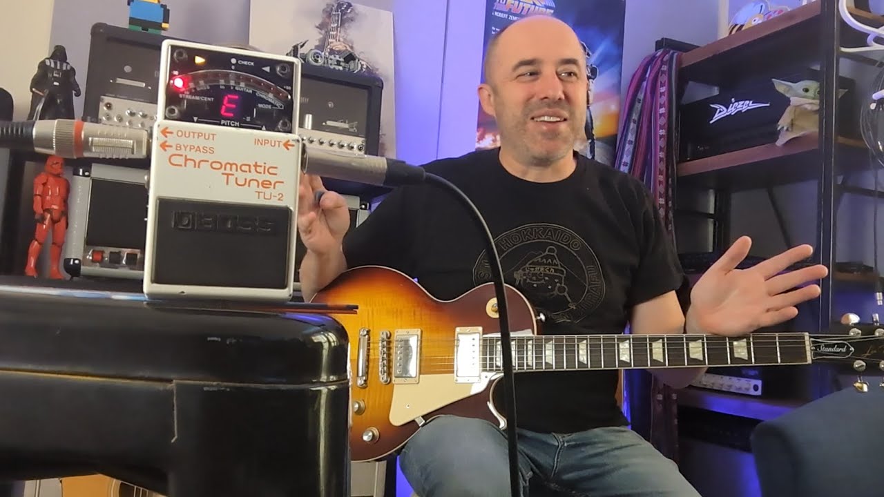 Guitar lesson 1 - How to tune (with tuner or with ear)