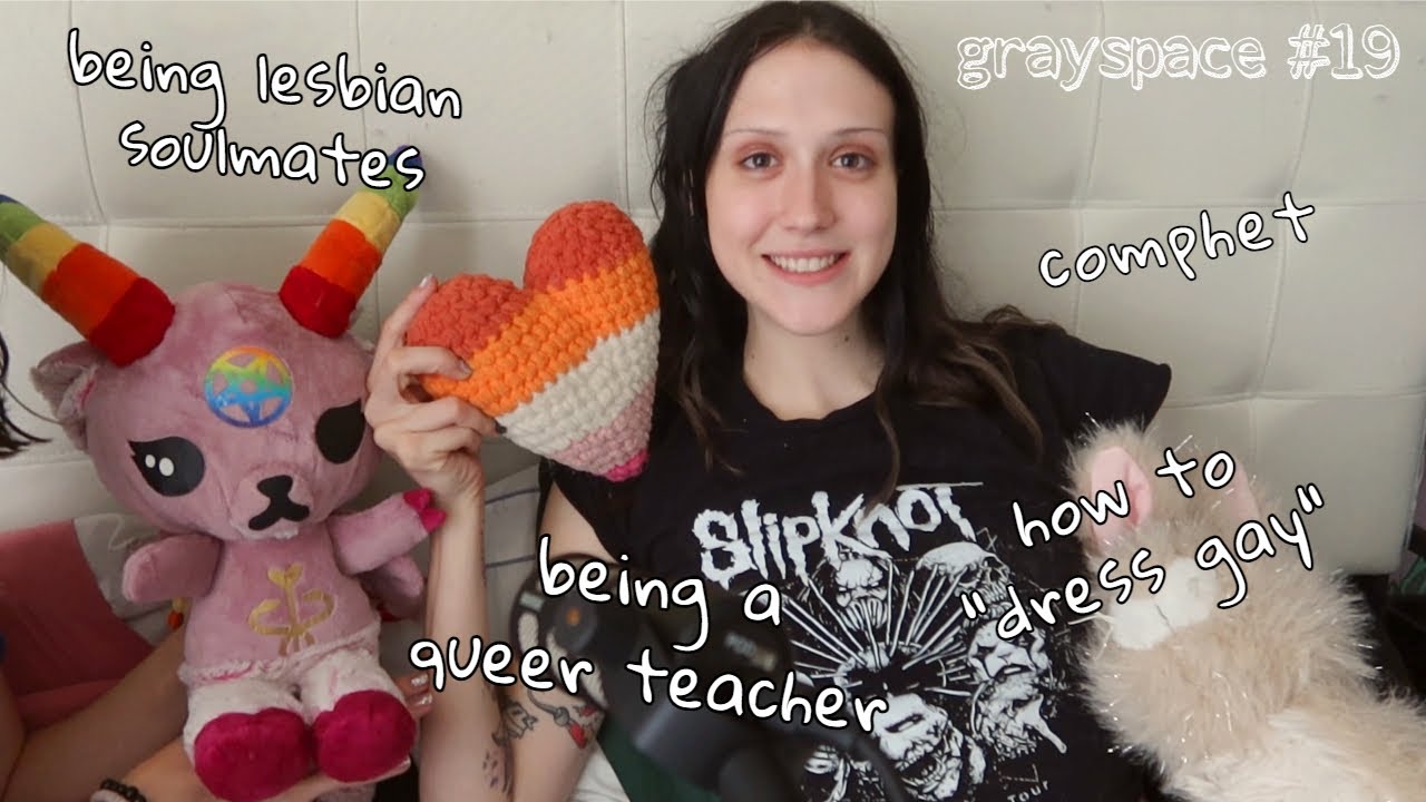 lesbians talk lesbianism!